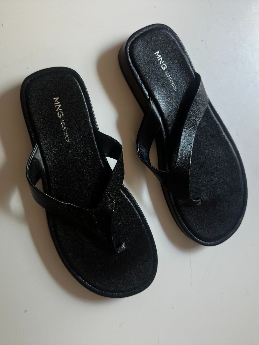 MNG Mango Selection Black Leather Platform Thong Sandals 39 8.5
